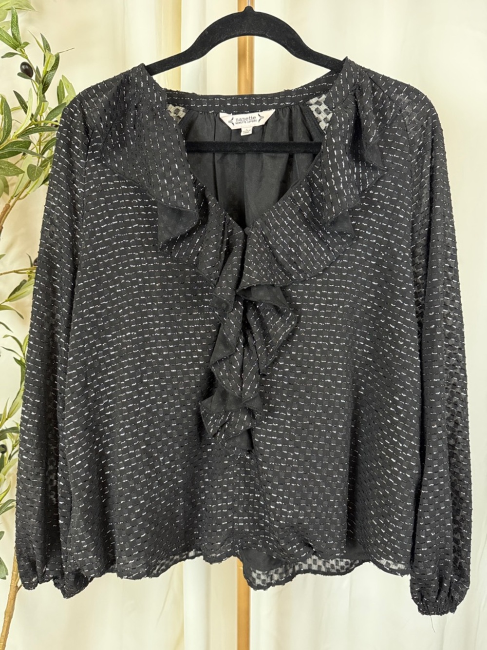 Nanette Lepore Black Ruffle-Front Blouse with Silver Stitching Sz L (T6)